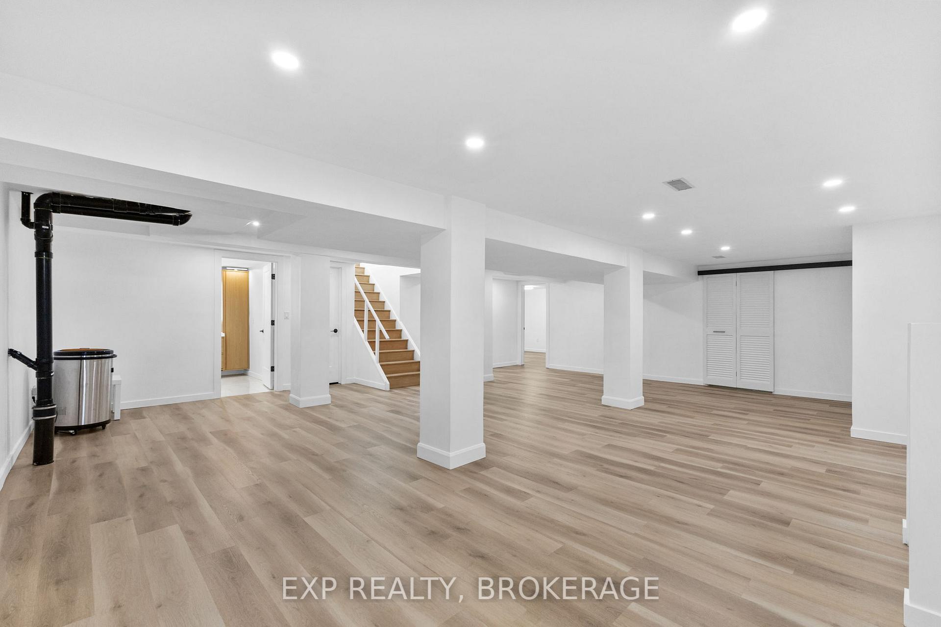 Photo 30 of 1502 Farnsworth Avenue, Ottawa, Alta Vista — HOMEH