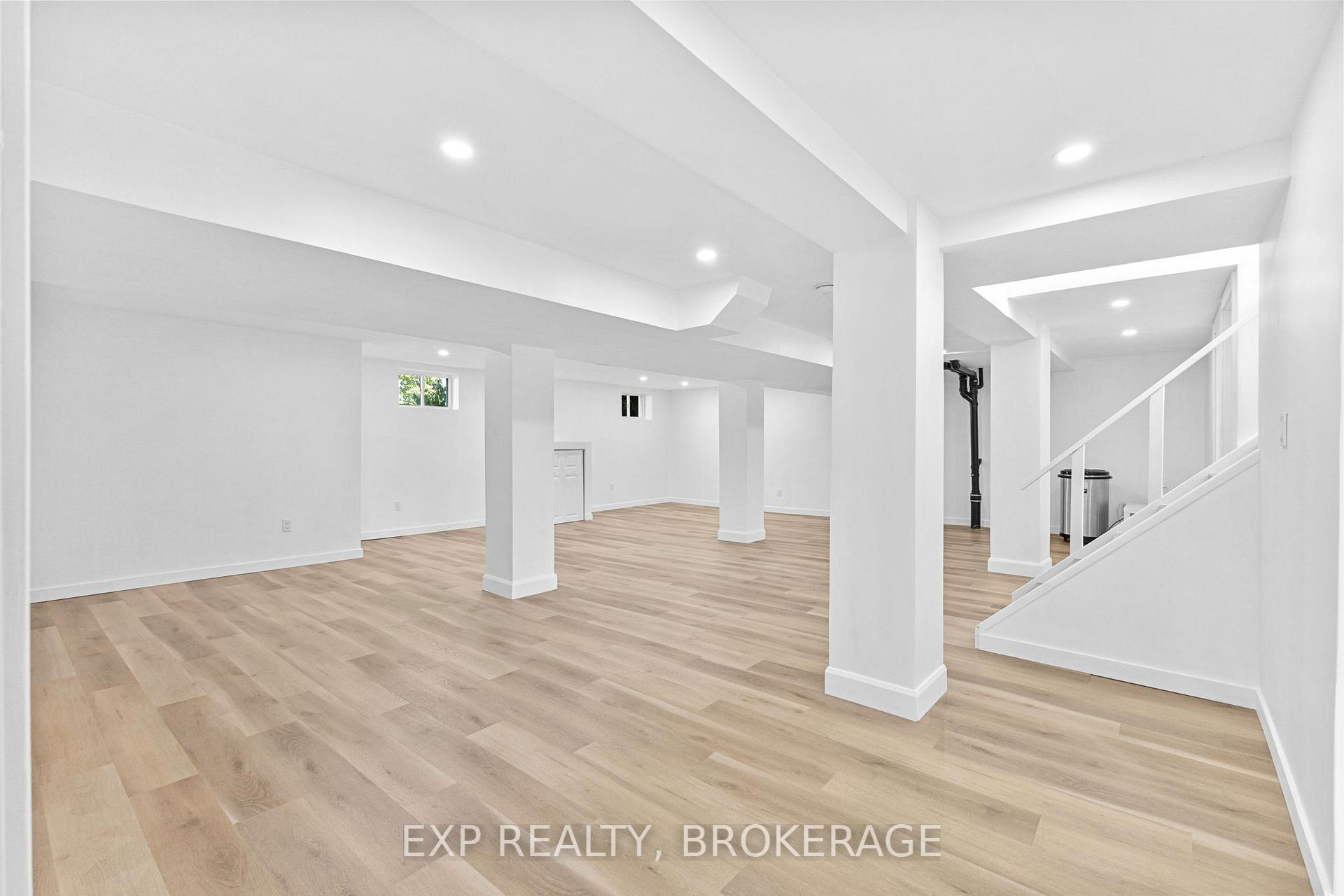 Photo 32 of 1502 Farnsworth Avenue, Ottawa, Alta Vista — HOMEH