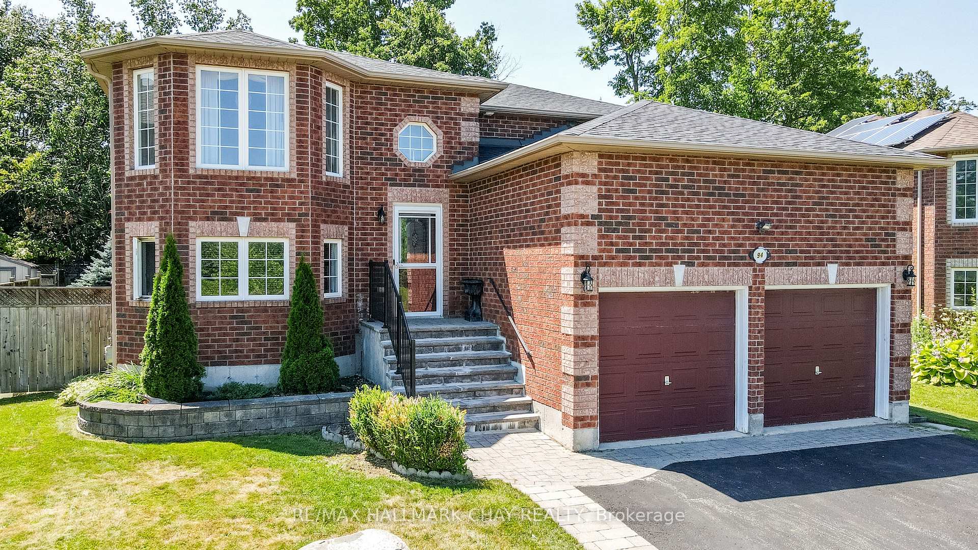 Photo 7 of 94 Sandringham Drive, Barrie, Innis-Shore — HOMEH