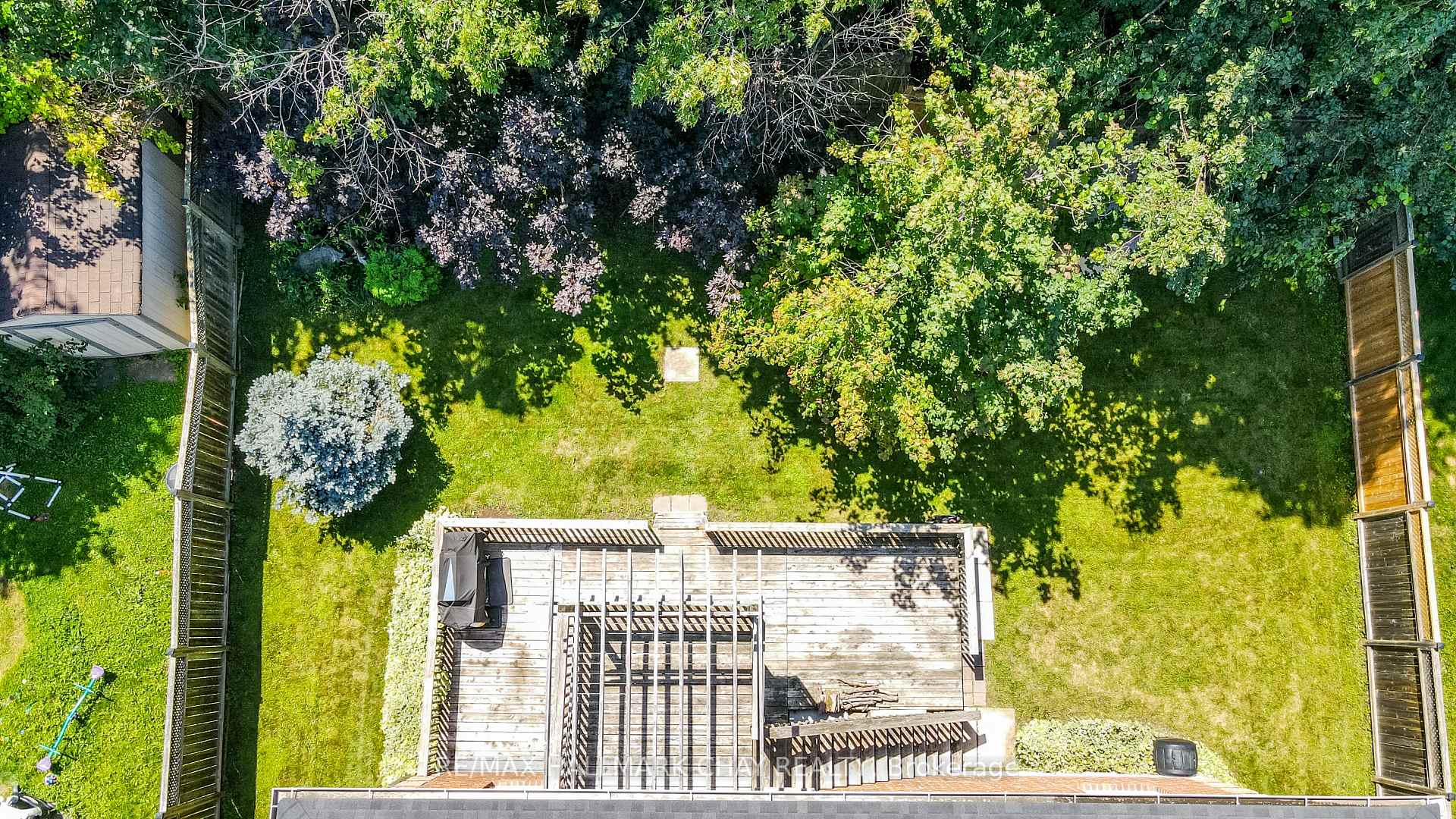 Photo 11 of 94 Sandringham Drive, Barrie, Innis-Shore — HOMEH