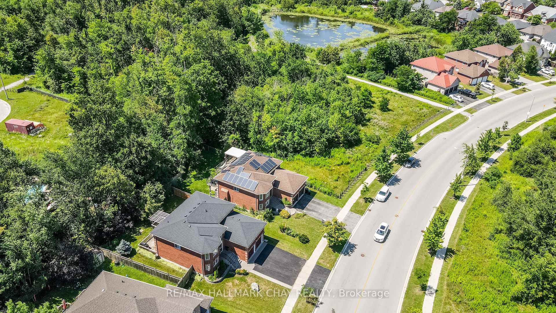 Photo 17 of 94 Sandringham Drive, Barrie, Innis-Shore — HOMEH