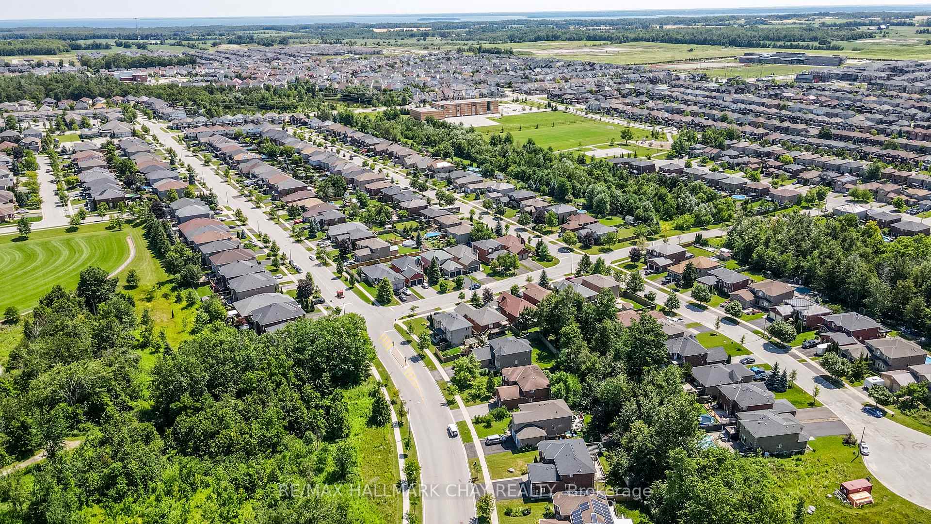 Photo 27 of 94 Sandringham Drive, Barrie, Innis-Shore — HOMEH