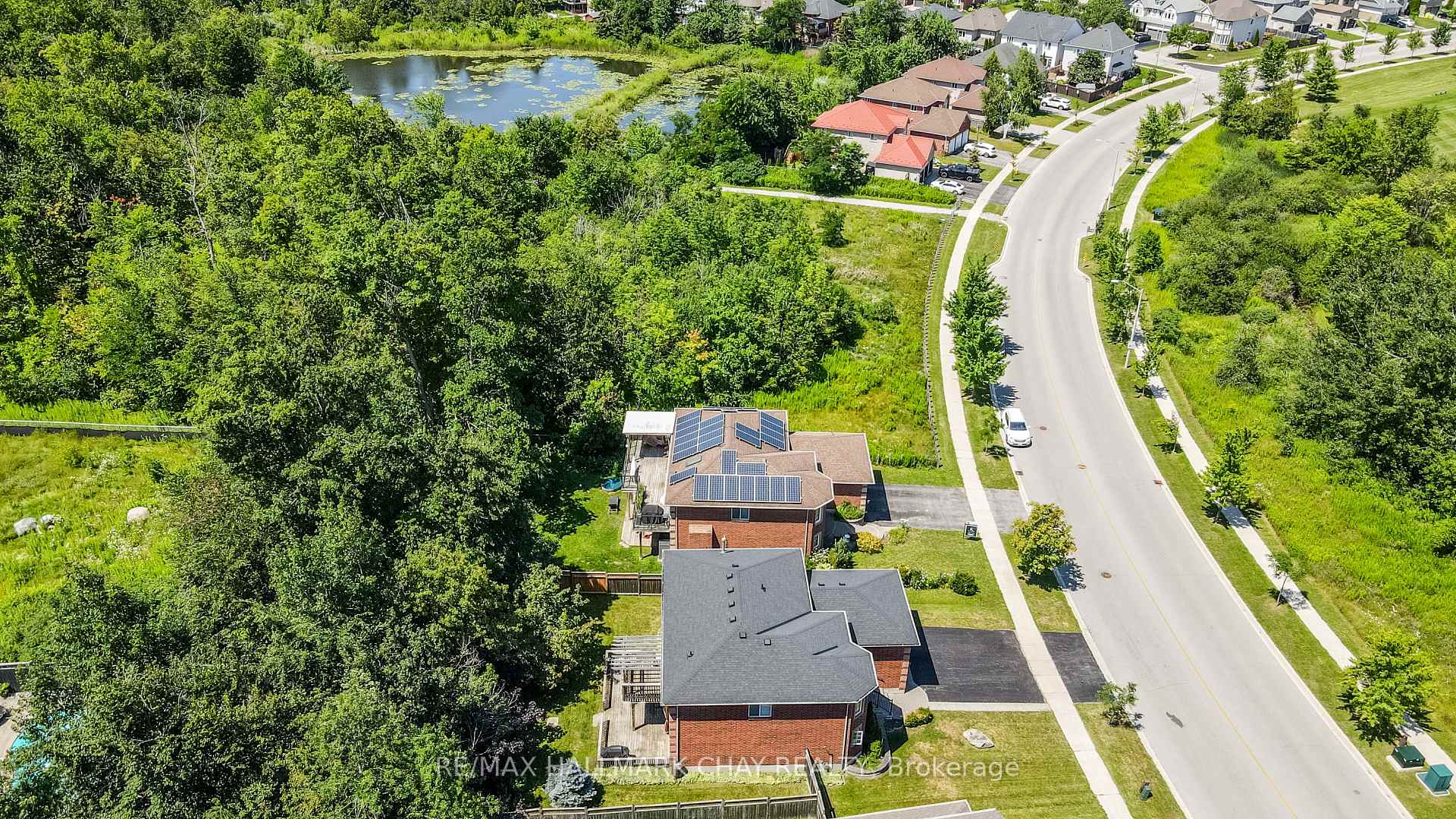 Photo 33 of 94 Sandringham Drive, Barrie, Innis-Shore — HOMEH