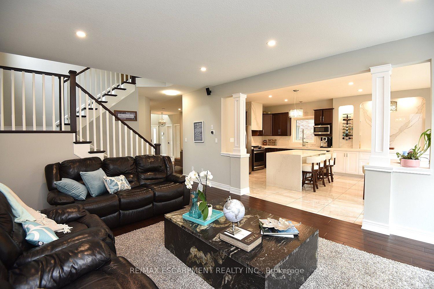 Photo 21 of 74 Lampman Drive, Grimsby, Grimsby West — HOMEH