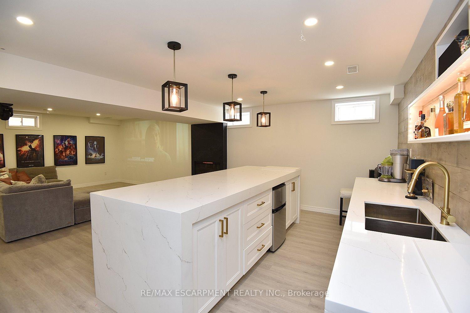 Photo 36 of 74 Lampman Drive, Grimsby, Grimsby West — HOMEH