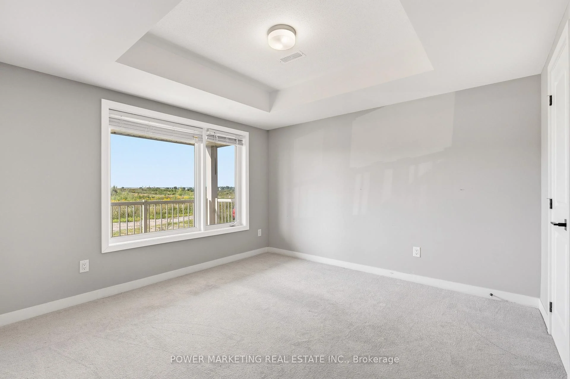 Photo 10 of 30 Limnos Lane, Ottawa, Stittsville (North) — HOMEH