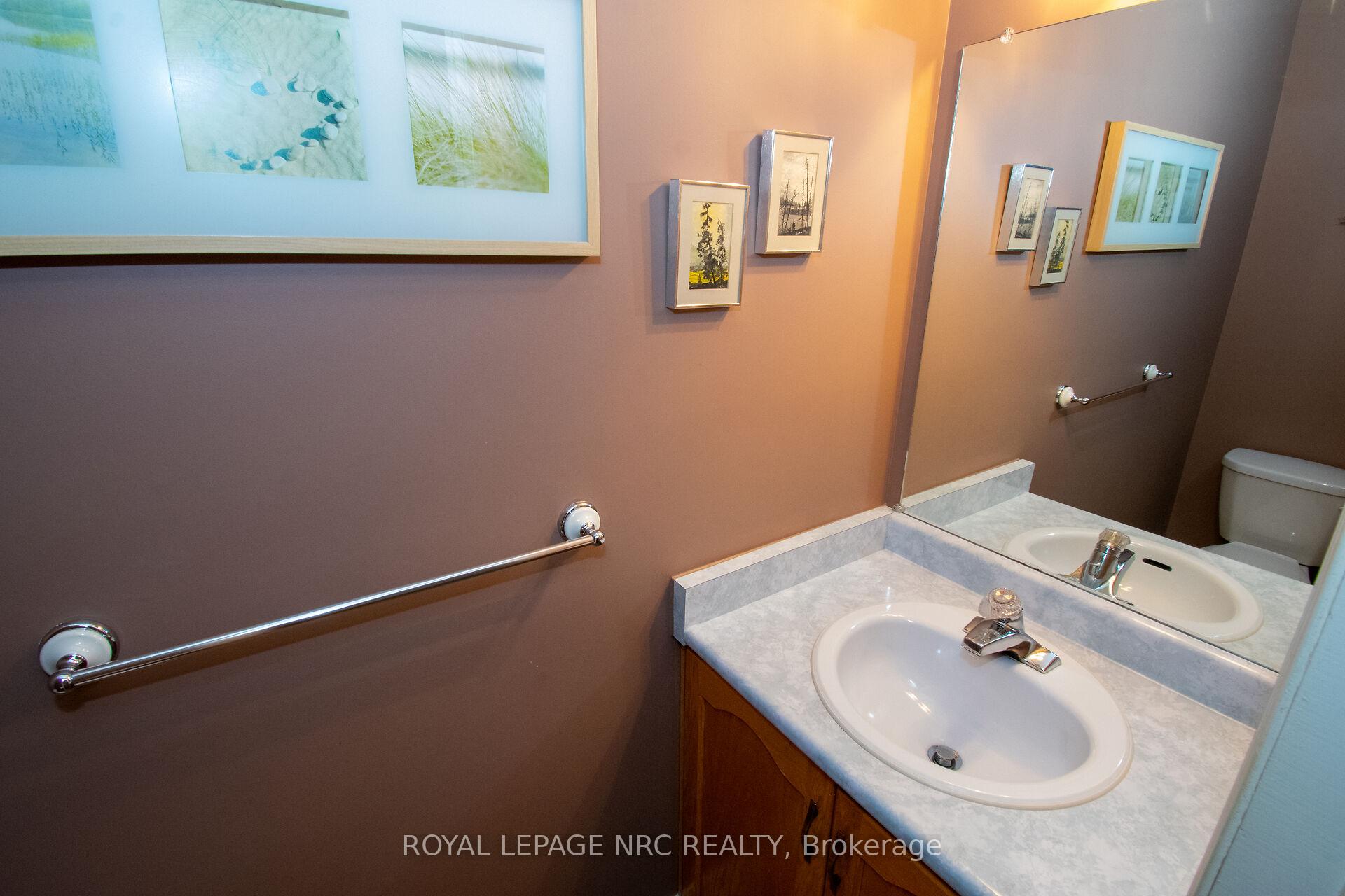 Photo 10 of 24 Walker Court, Grimsby, Grimsby East — HOMEH
