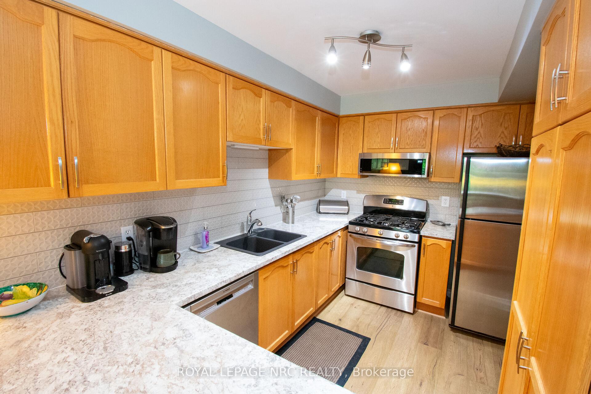 Photo 11 of 24 Walker Court, Grimsby, Grimsby East — HOMEH