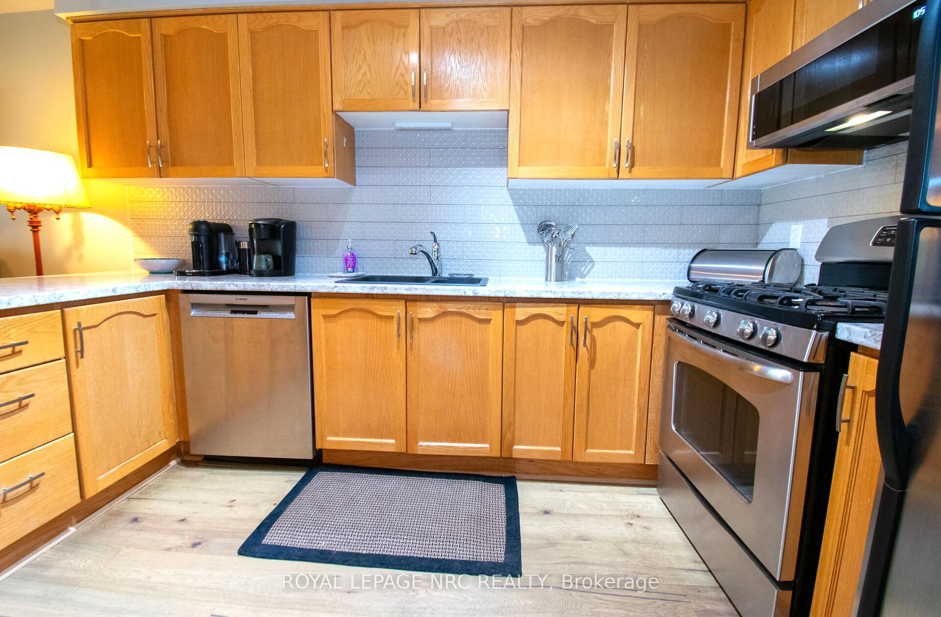 Photo 13 of 24 Walker Court, Grimsby, Grimsby East — HOMEH