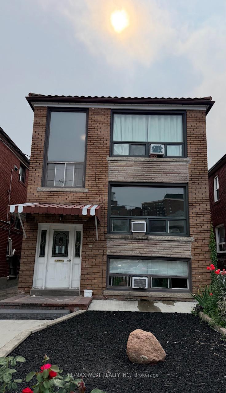 Photo 1 of Unit 2, 108 Kirknewton Road, Toronto, Caledonia-Fairbank — HOMEH