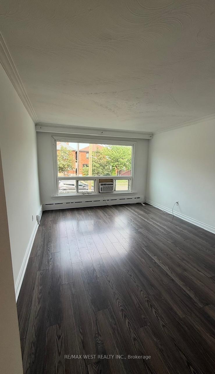 Photo 2 of Unit 2, 108 Kirknewton Road, Toronto, Caledonia-Fairbank — HOMEH