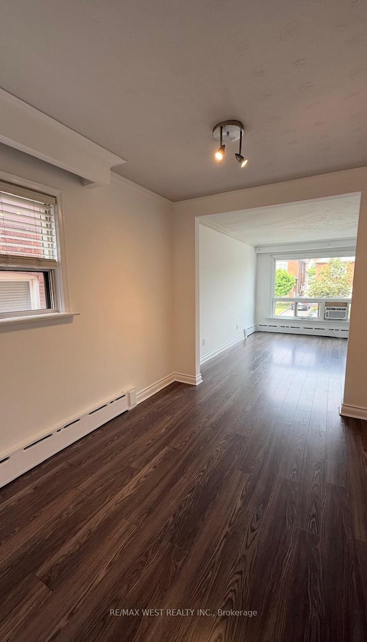 Photo 5 of Unit 2, 108 Kirknewton Road, Toronto, Caledonia-Fairbank — HOMEH