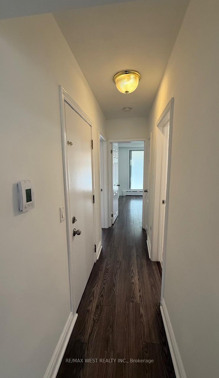 Photo 12 of Unit 2, 108 Kirknewton Road, Toronto, Caledonia-Fairbank — HOMEH