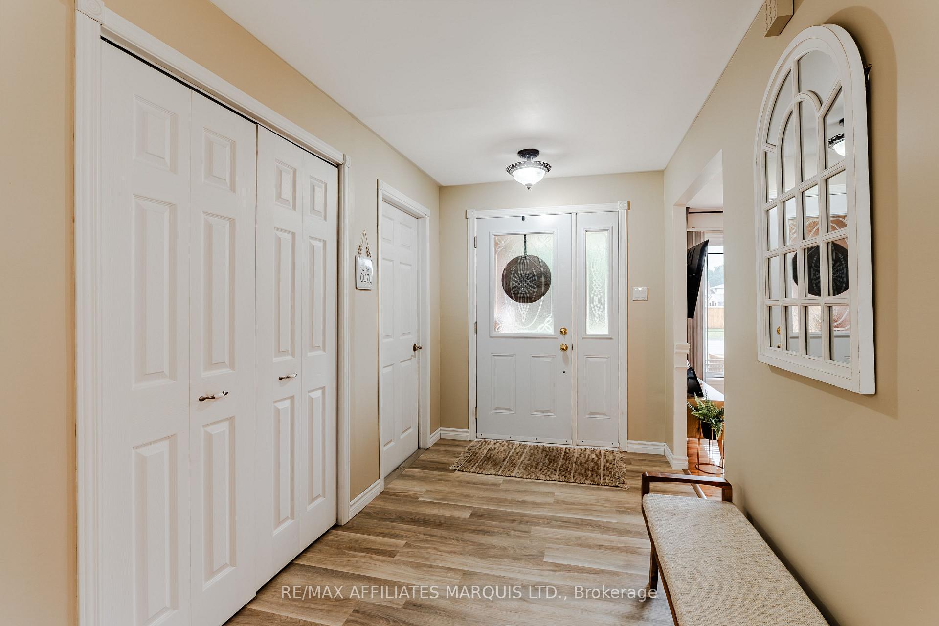 Photo 5 of 709 Champlain Drive, Cornwall, Cornwall — HOMEH