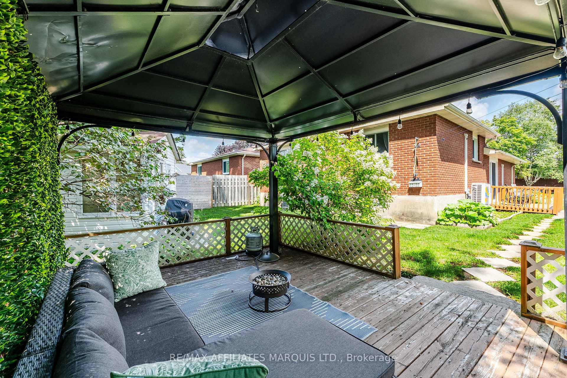 Photo 47 of 709 Champlain Drive, Cornwall, Cornwall — HOMEH