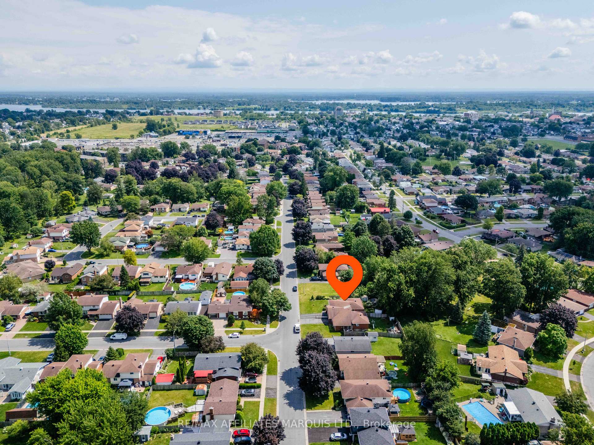 Photo 49 of 709 Champlain Drive, Cornwall, Cornwall — HOMEH