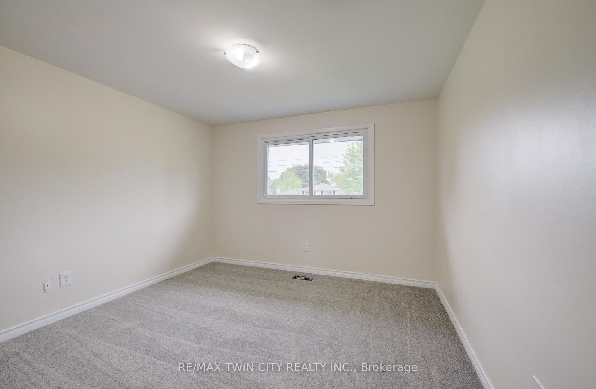 Photo 14 of 75 Balmoral Drive, Guelph, Riverside Park — HOMEH