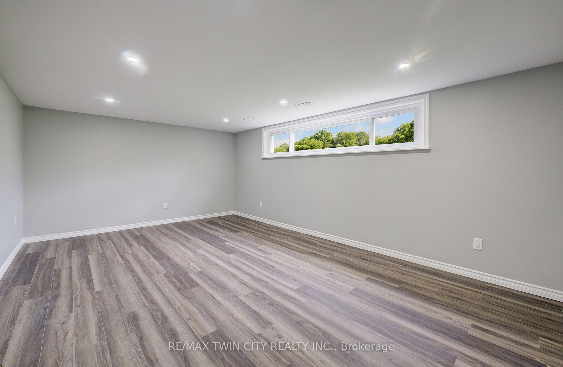 Photo 21 of 75 Balmoral Drive, Guelph, Riverside Park — HOMEH