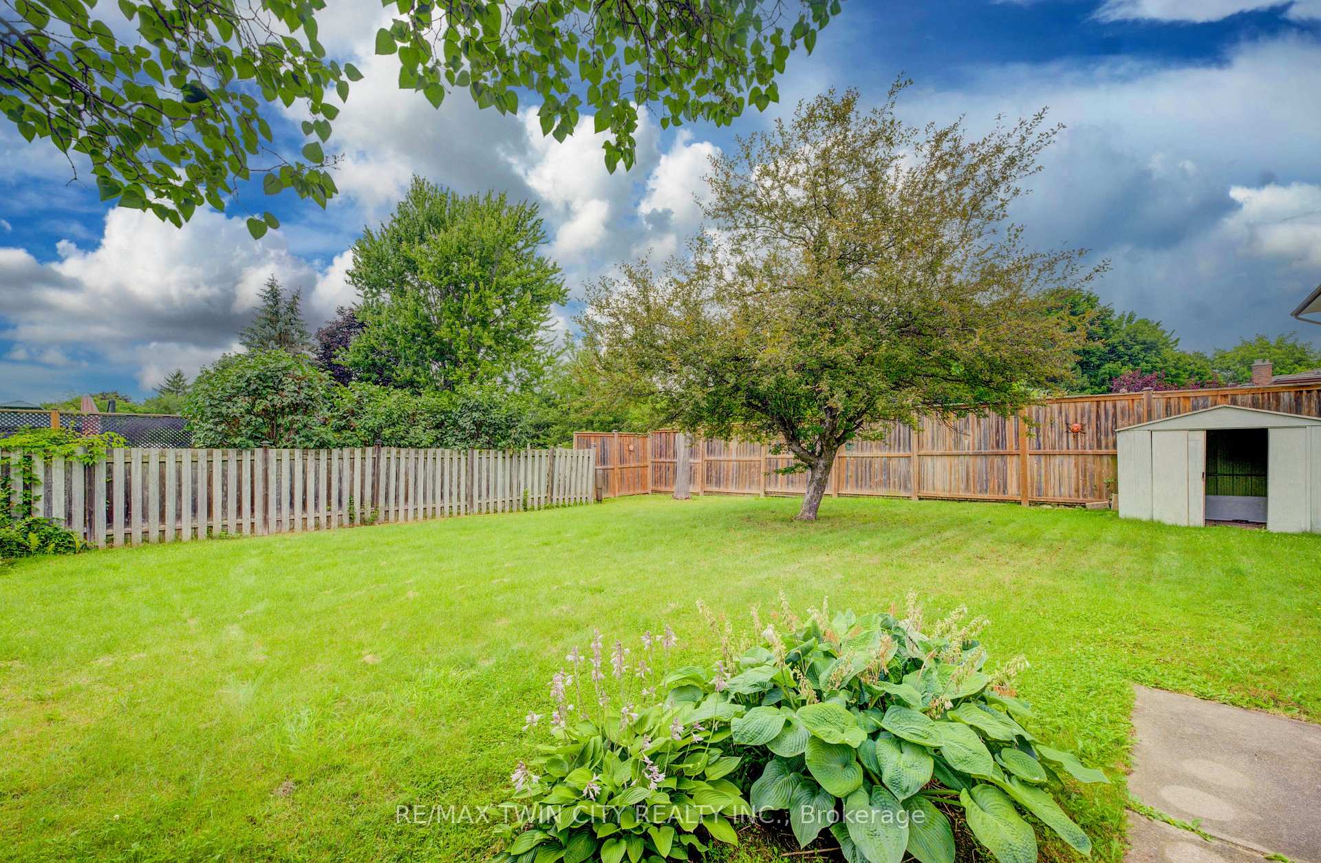 Photo 25 of 75 Balmoral Drive, Guelph, Riverside Park — HOMEH