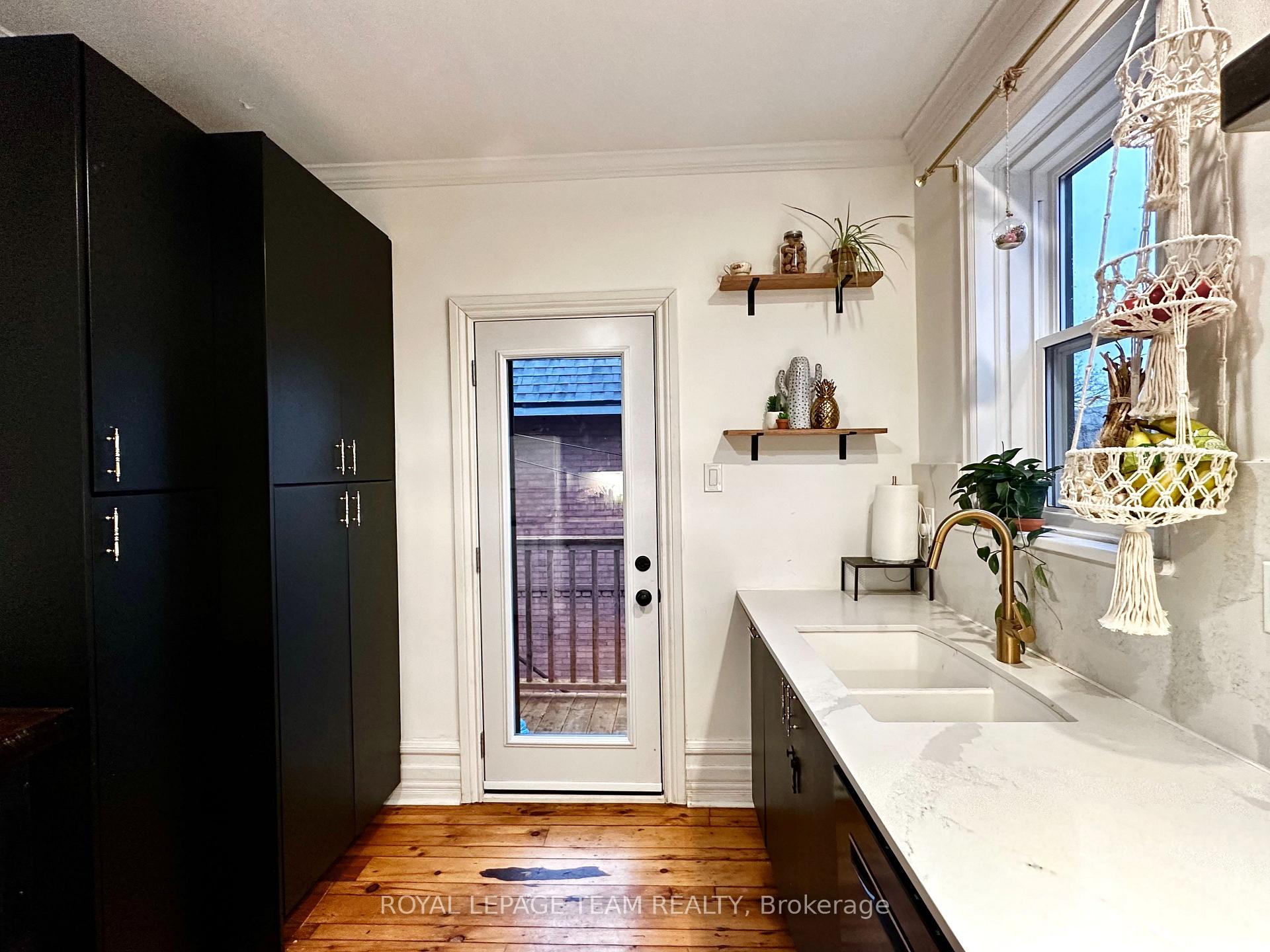 Photo 7 of Unit 2, 620 Cooper Street, Ottawa, Ottawa Centre — HOMEH