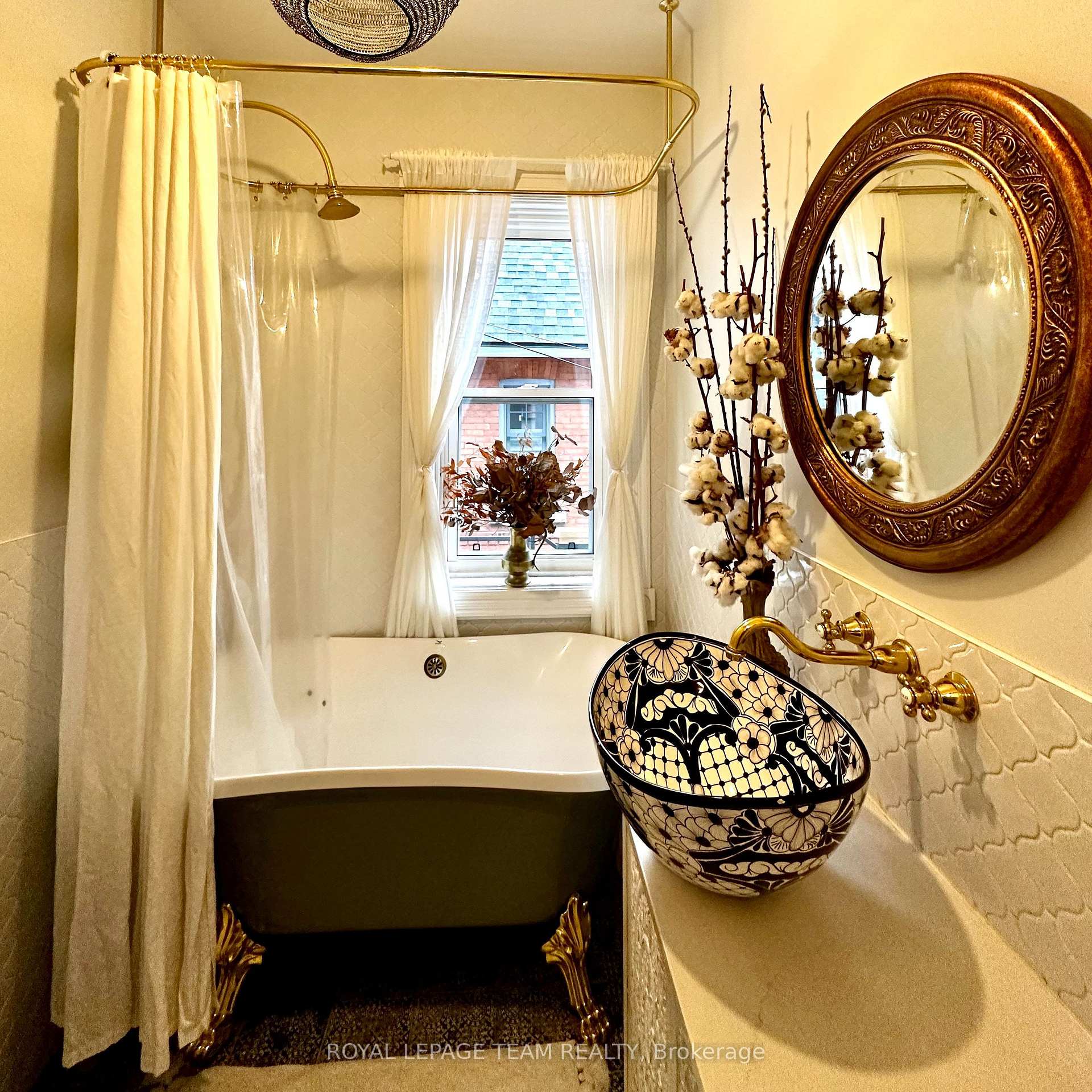 Photo 11 of Unit 2, 620 Cooper Street, Ottawa, Ottawa Centre — HOMEH
