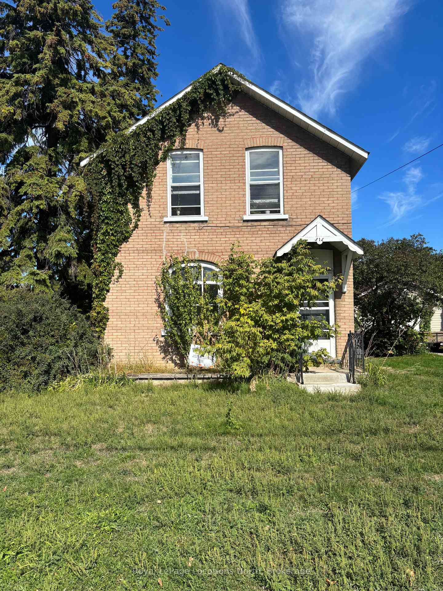 Front of 317 Hume Street
