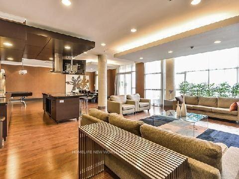 Photo 6 of Unit 313, 21 Upper Duke Crescent, Markham, Unionville — HOMEH