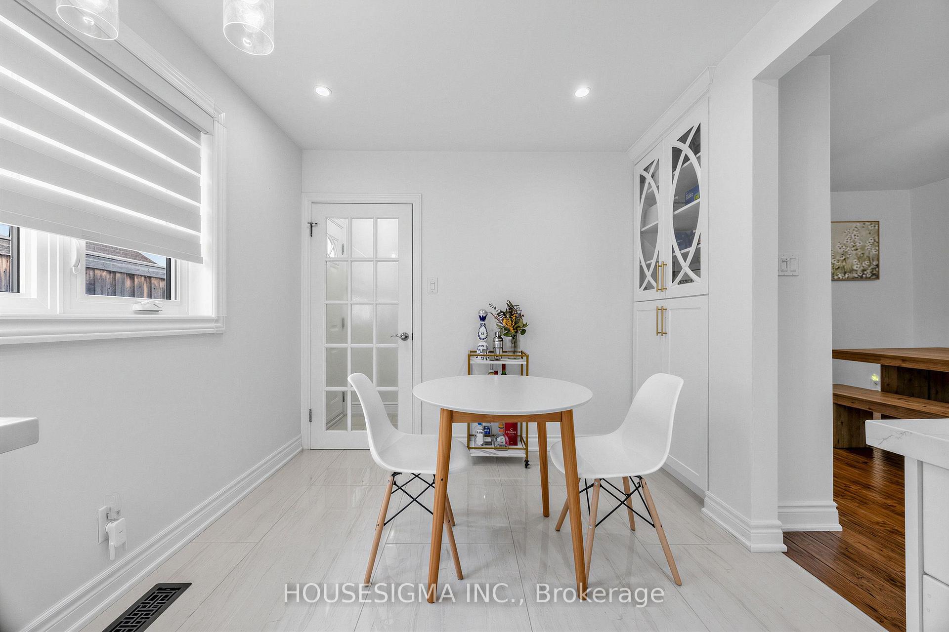Photo 7 of 61 Ruthmar Crescent, North York, Black Creek — HOMEH