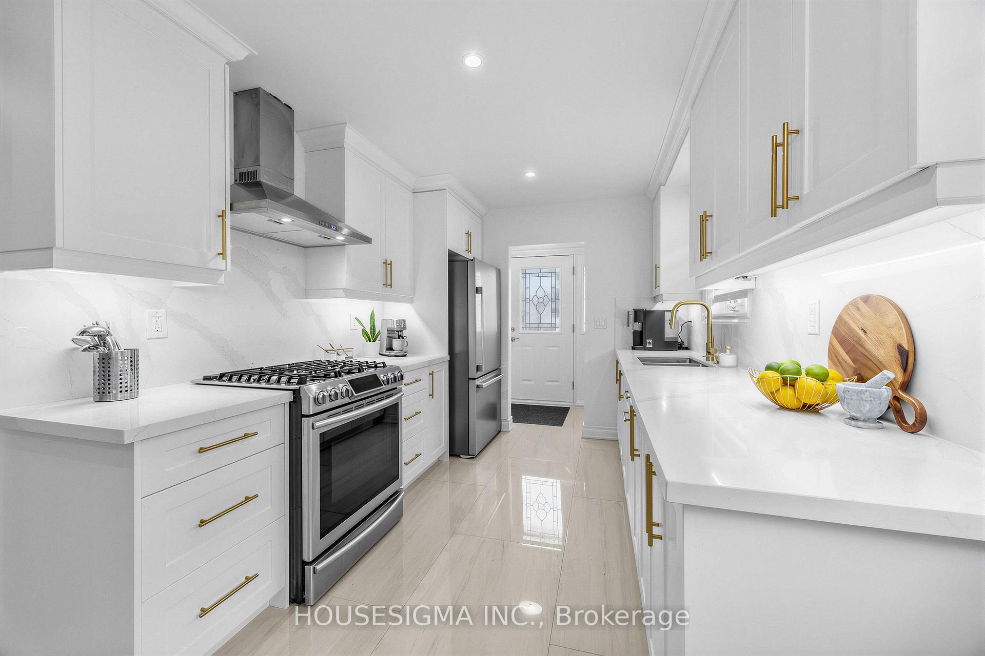 Photo 9 of 61 Ruthmar Crescent, North York, Black Creek — HOMEH