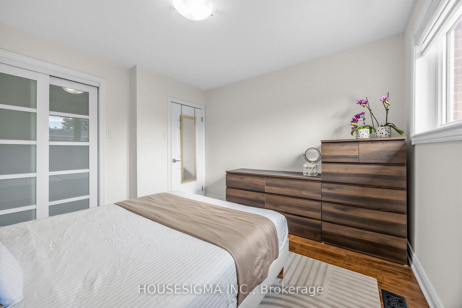 Photo 12 of 61 Ruthmar Crescent, North York, Black Creek — HOMEH