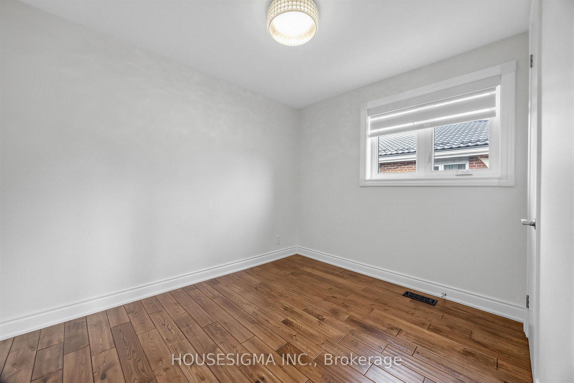 Photo 14 of 61 Ruthmar Crescent, North York, Black Creek — HOMEH