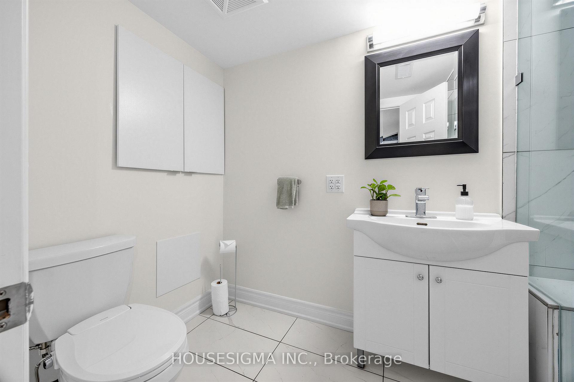 Photo 18 of 61 Ruthmar Crescent, North York, Black Creek — HOMEH