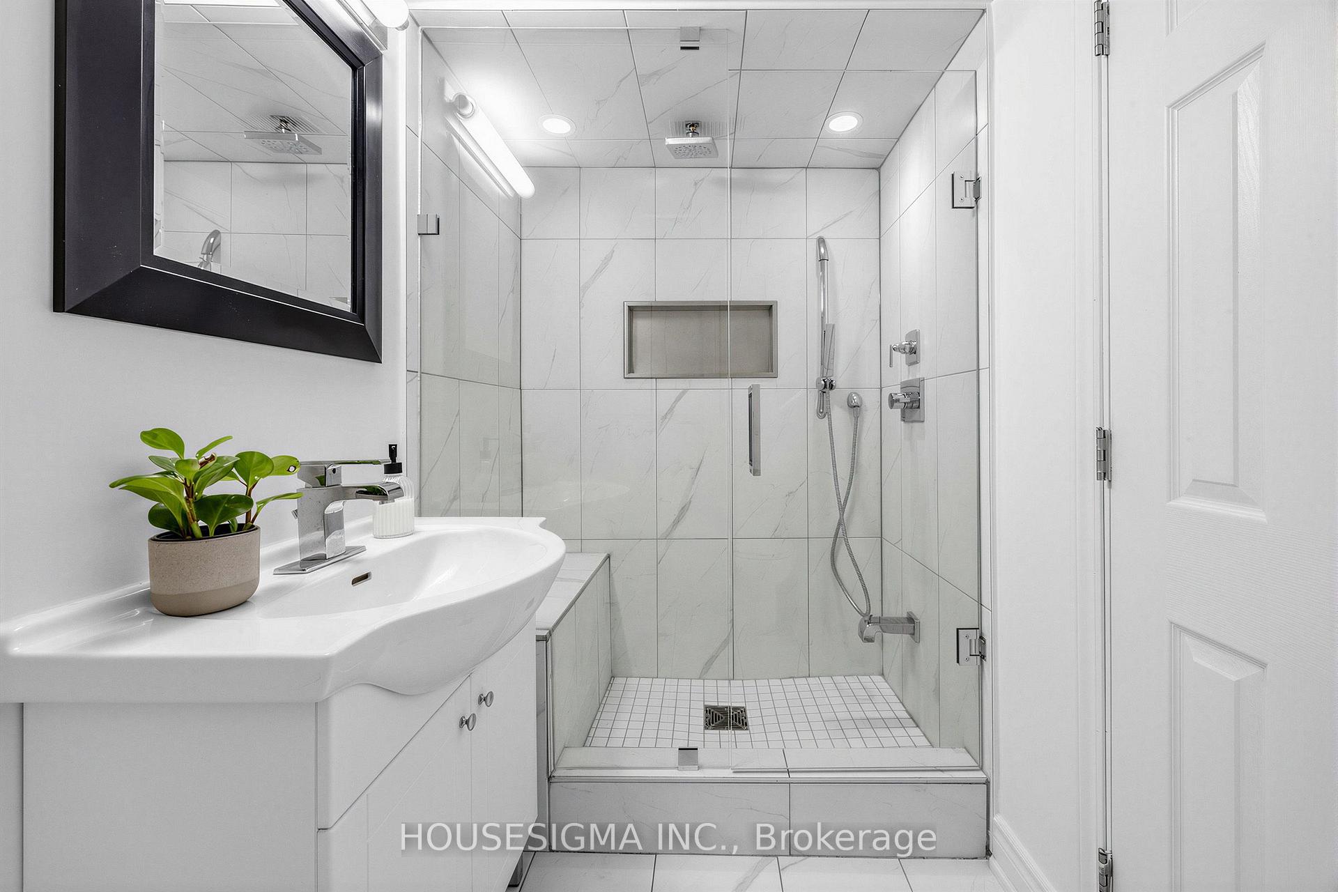 Photo 19 of 61 Ruthmar Crescent, North York, Black Creek — HOMEH