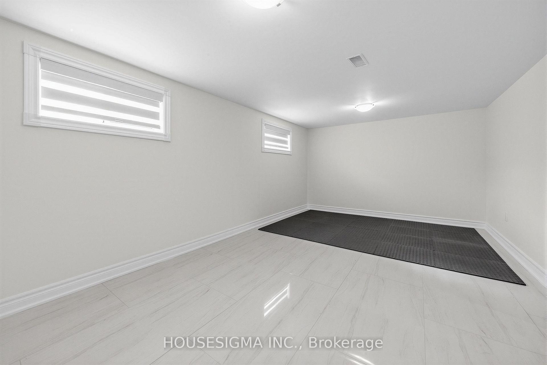 Photo 20 of 61 Ruthmar Crescent, North York, Black Creek — HOMEH