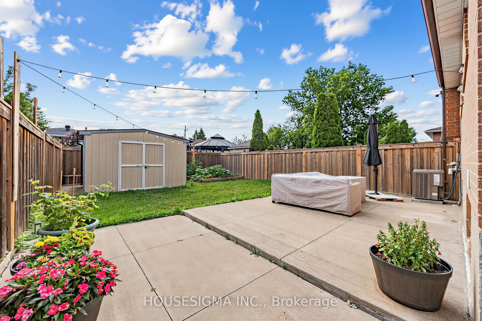 Photo 23 of 61 Ruthmar Crescent, North York, Black Creek — HOMEH