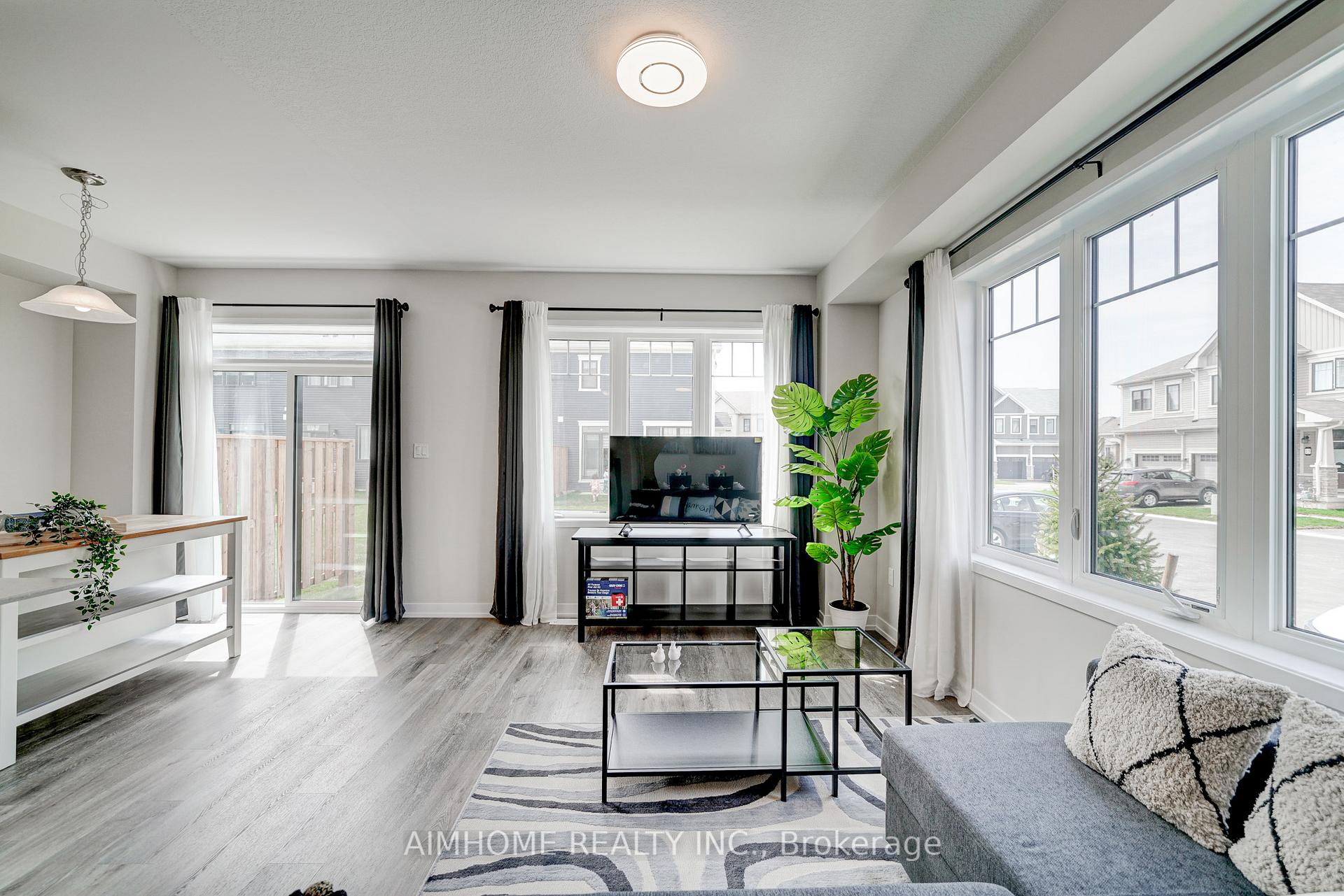Photo 13 of Unit 8, 7789 Kalar Road, Niagara Falls, Brown — HOMEH