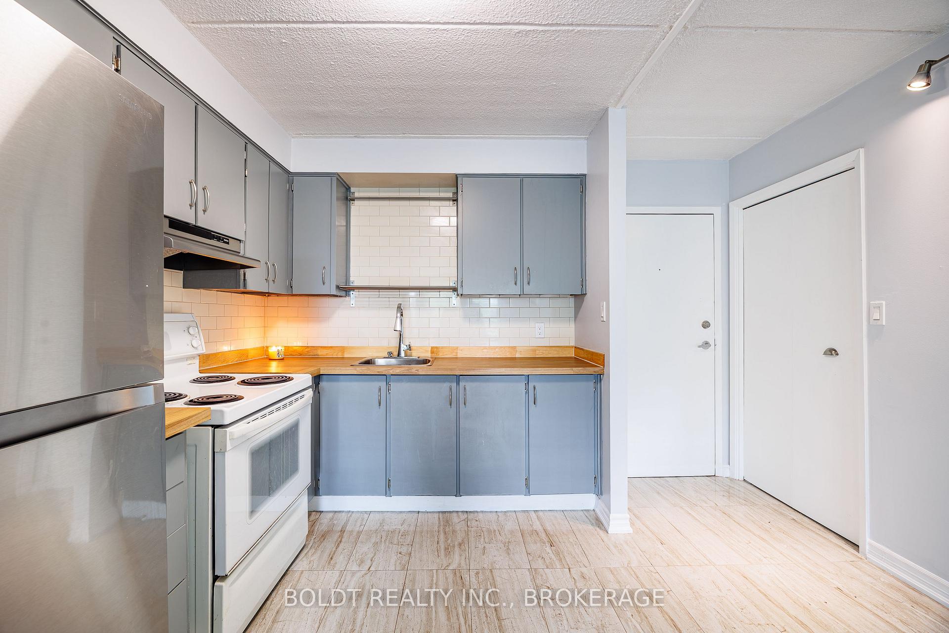 Photo 9 of Unit 209, 41 Rykert Street, St. Catharines, Western Hill — HOMEH