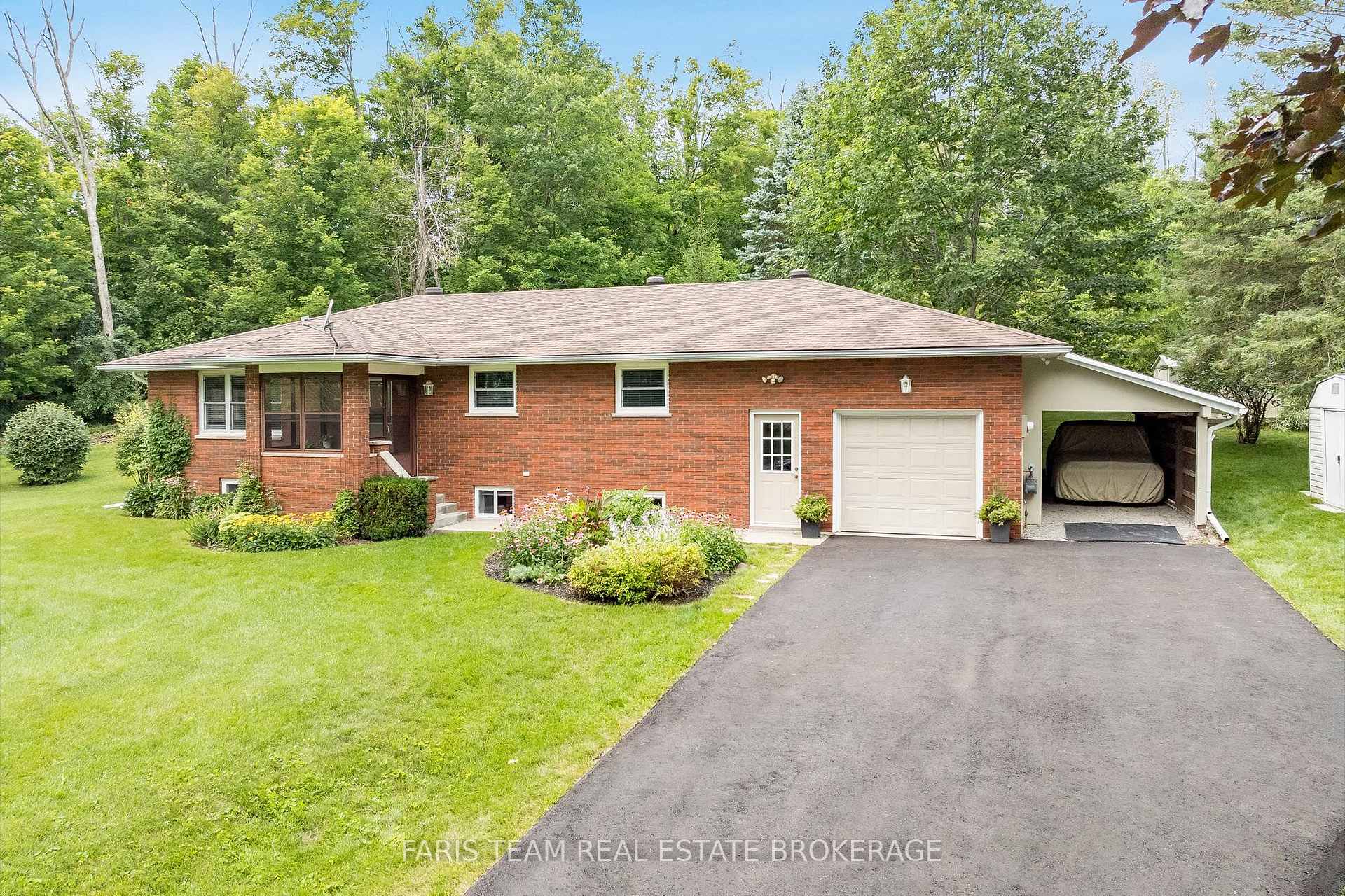 Photo 1 of 182 Moon Point Drive, Oro-Medonte, Rural Oro-Medonte — HOMEH