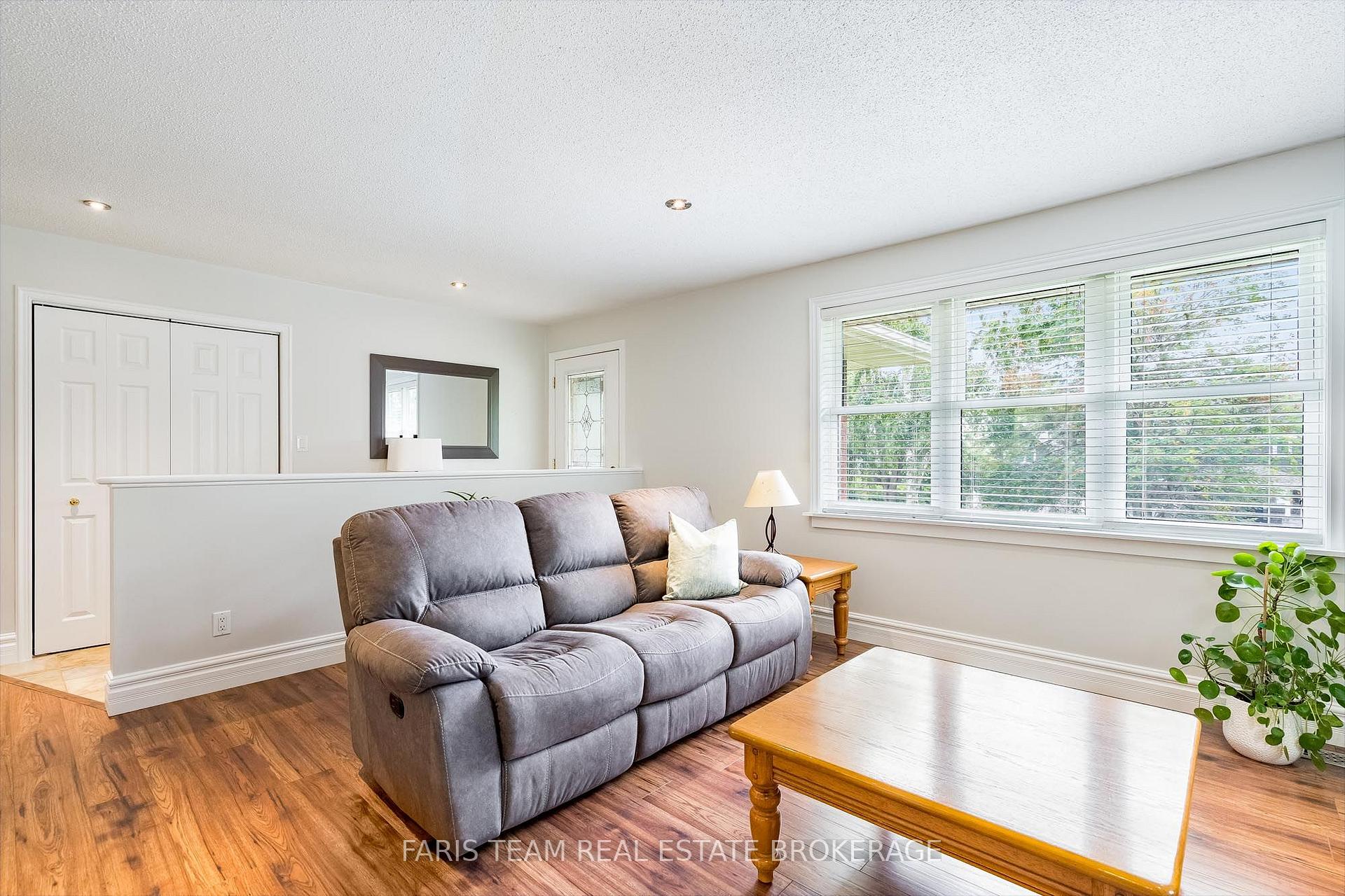 Photo 14 of 182 Moon Point Drive, Oro-Medonte, Rural Oro-Medonte — HOMEH