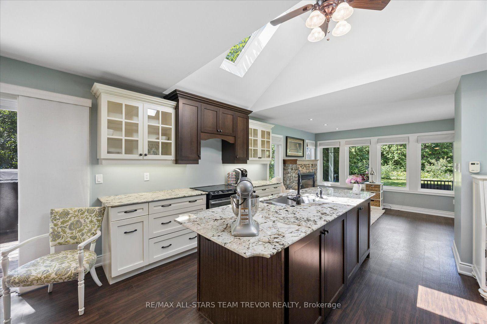 Photo 8 of 33 Kelenna Drive, Georgina, Sutton & Jackson's Point — HOMEH