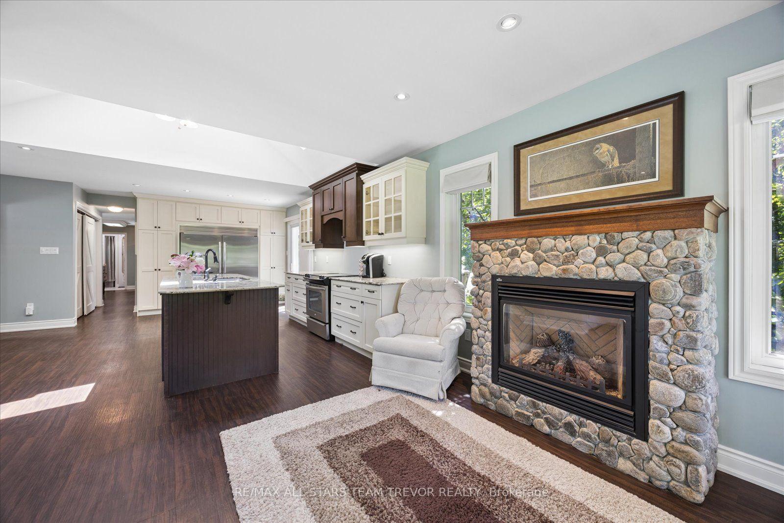 Photo 15 of 33 Kelenna Drive, Georgina, Sutton & Jackson's Point — HOMEH