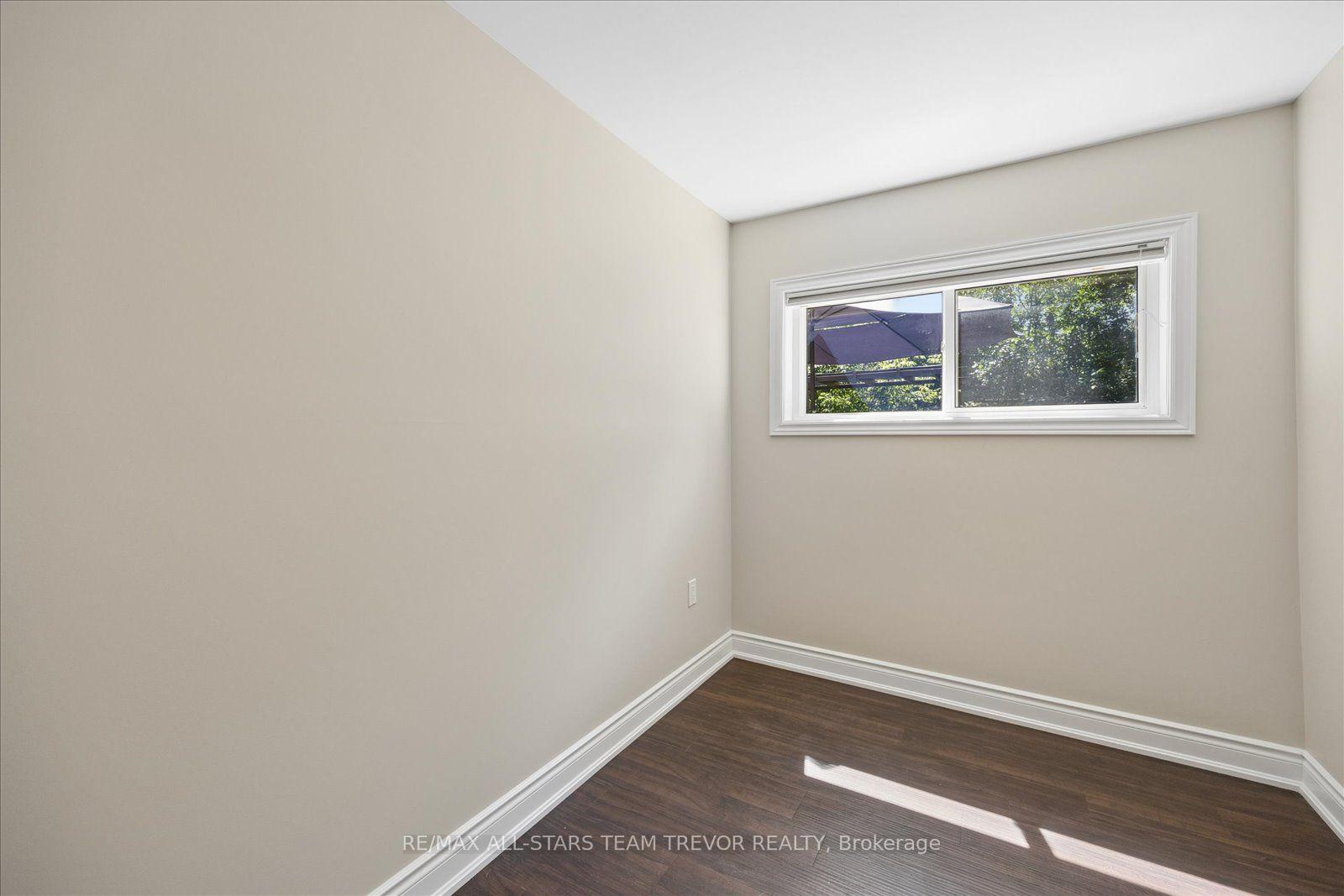 Photo 24 of 33 Kelenna Drive, Georgina, Sutton & Jackson's Point — HOMEH