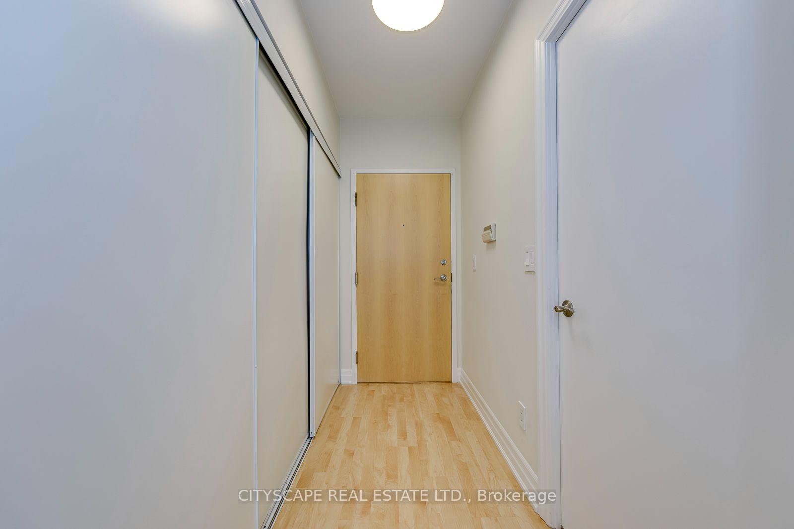 Photo 3 of Unit 1108, 8 Scollard Street, Toronto, The Annex — HOMEH