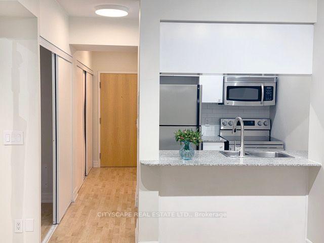Photo 10 of Unit 1108, 8 Scollard Street, Toronto, The Annex — HOMEH
