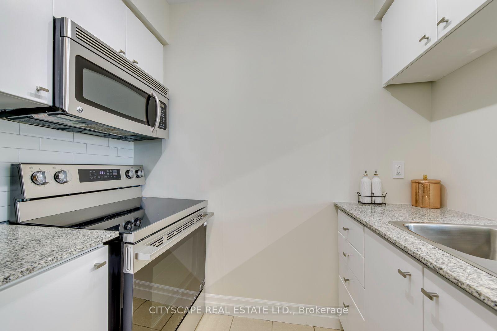Photo 11 of Unit 1108, 8 Scollard Street, Toronto, The Annex — HOMEH