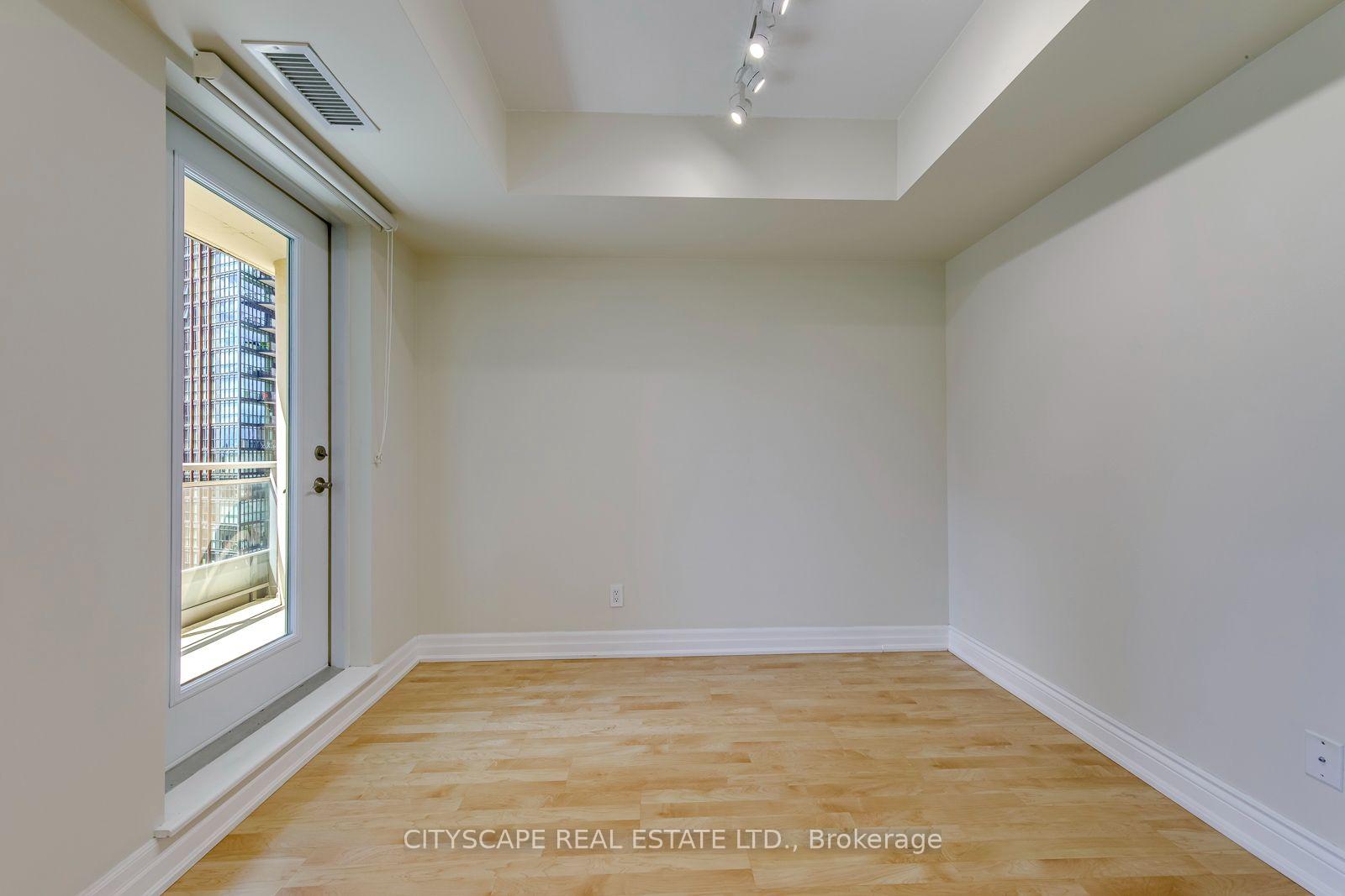 Photo 12 of Unit 1108, 8 Scollard Street, Toronto, The Annex — HOMEH