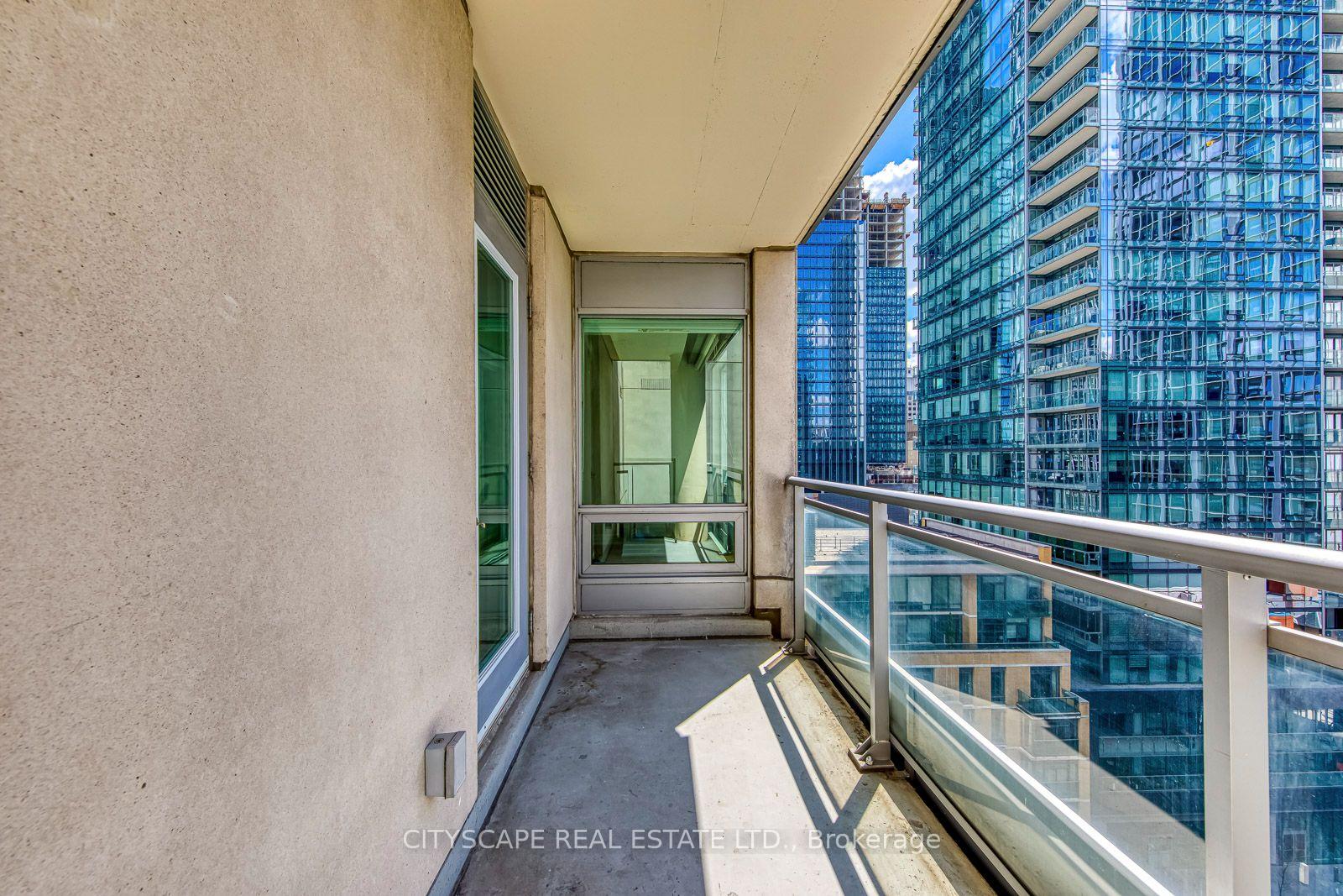 Photo 21 of Unit 1108, 8 Scollard Street, Toronto, The Annex — HOMEH