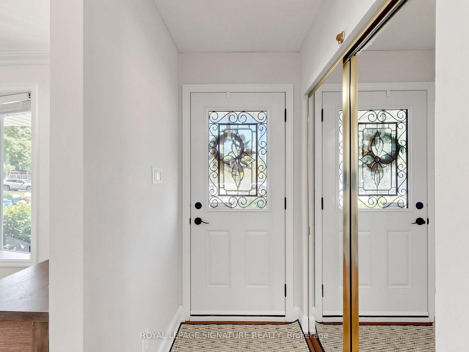 Photo 3 of 2094 Water's Edge Drive, Oakville, Bronte — HOMEH