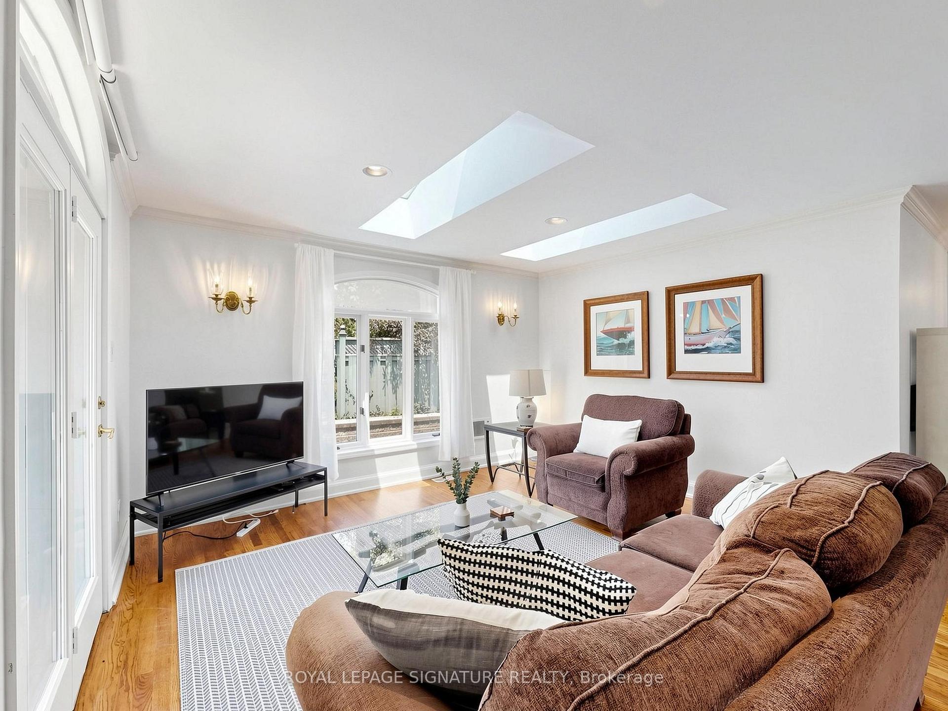 Photo 5 of 2094 Water's Edge Drive, Oakville, Bronte — HOMEH