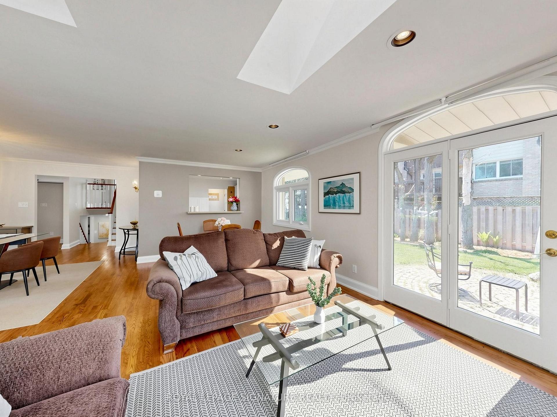 Photo 6 of 2094 Water's Edge Drive, Oakville, Bronte — HOMEH